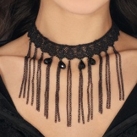 Gargantille avec chaînes noire