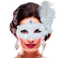 Masque sur tige avec plume et pierre